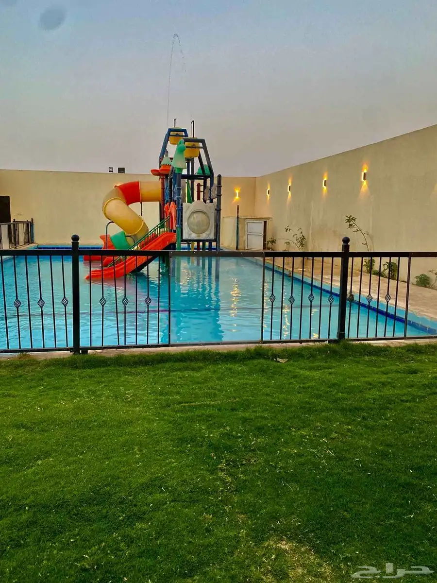 شاليهات بالعاب مائية ومسبح 0
