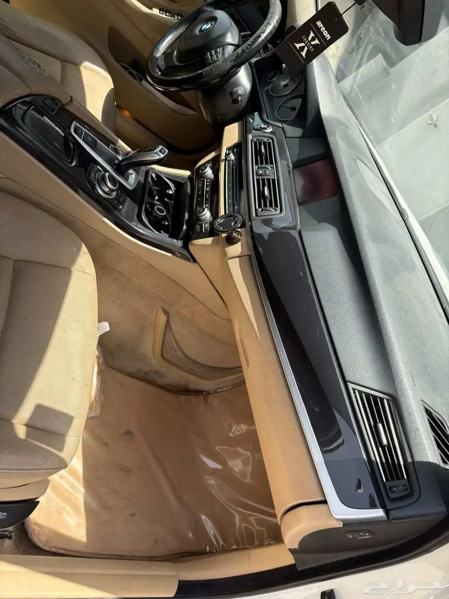 BMW 520 2013 جير اوتوماتيك ممشى 293000 قابل للزيادة فحص واس 5