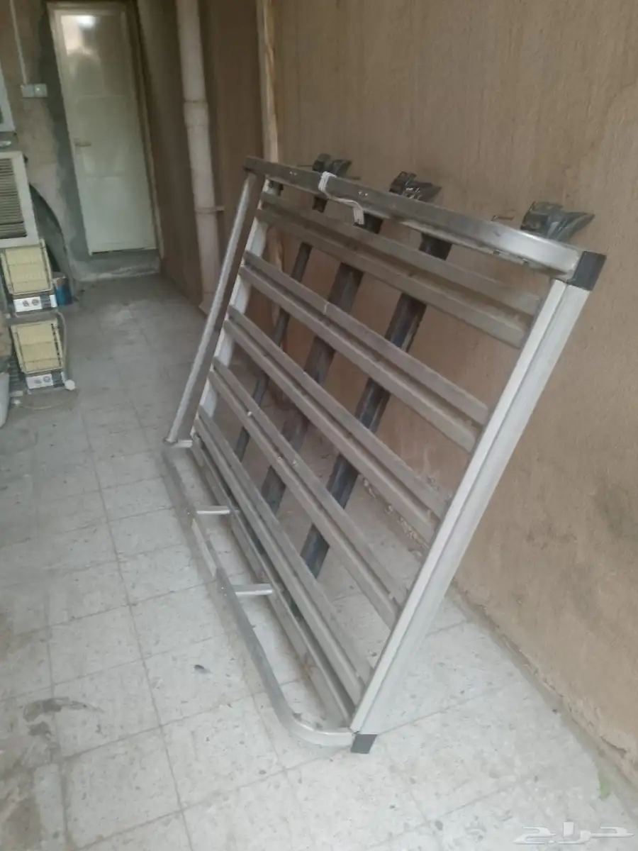 سلة عفش لاند كروزر اصليه 90 97 0