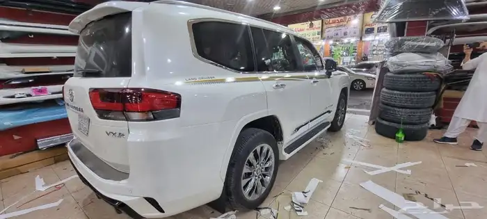 شمعات اماميه مع الاصطبات الخلفيه لاندكروزر 2022االى2025 8