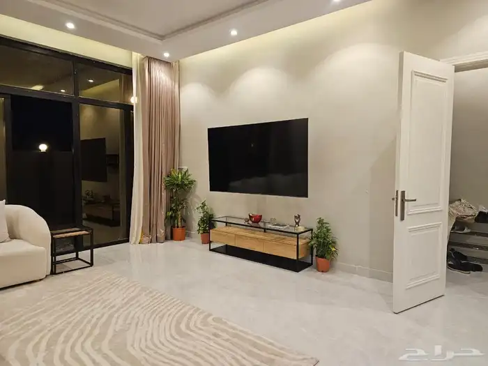 دور للبيع ملحق رووف 5غرف 4دورات مياة 311 متر 26