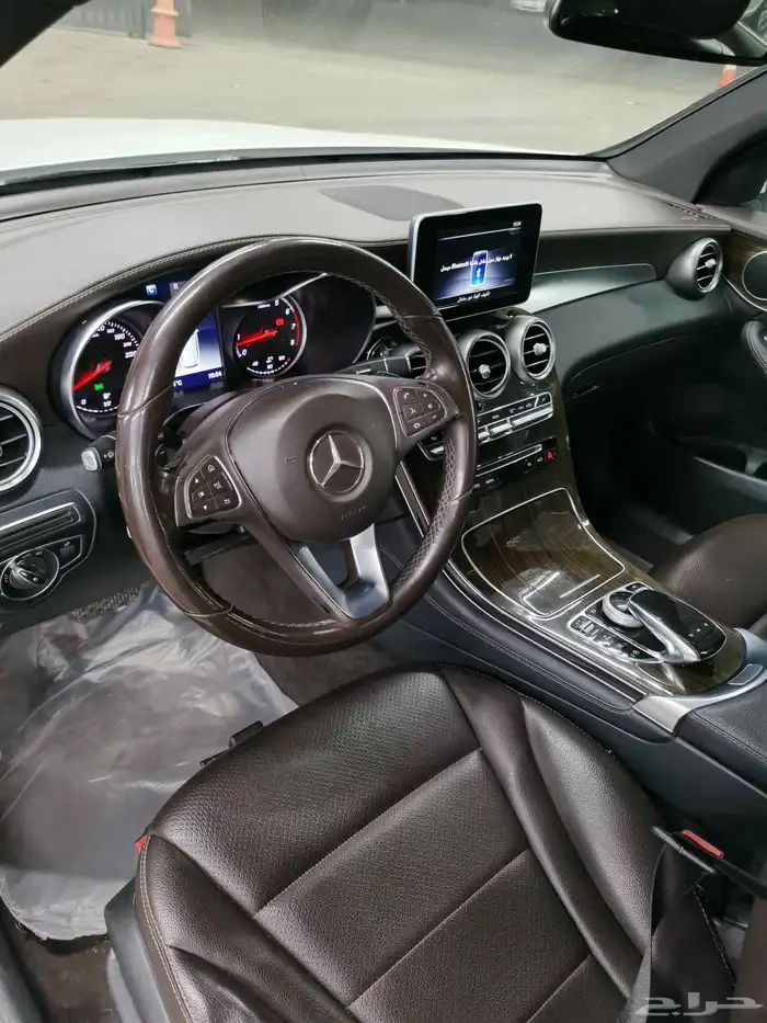 مرسيديس GLC250 الموديل 2018 19