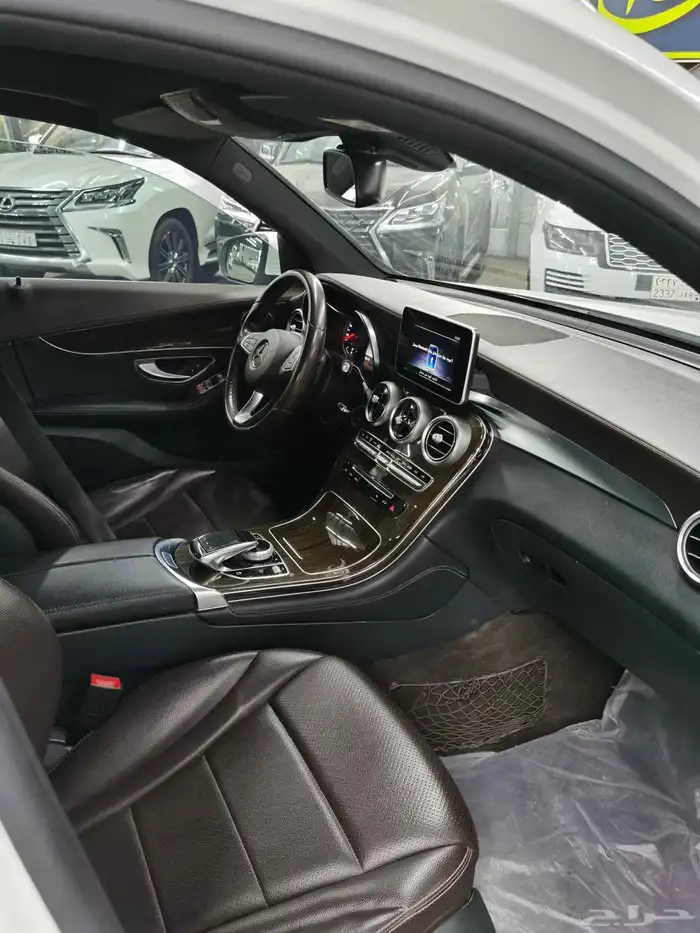 مرسيديس GLC250 الموديل 2018 17