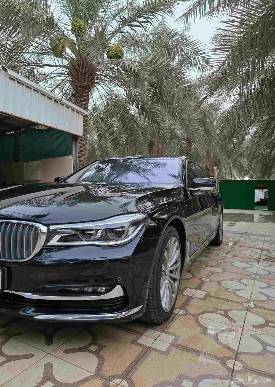 BMW 2016--740 13