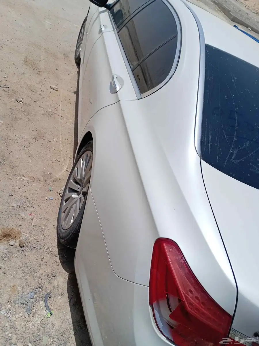 يوجد لدينا جميع انواع قطع غيار مرسيدس تشليح بي ام دبليوه 4