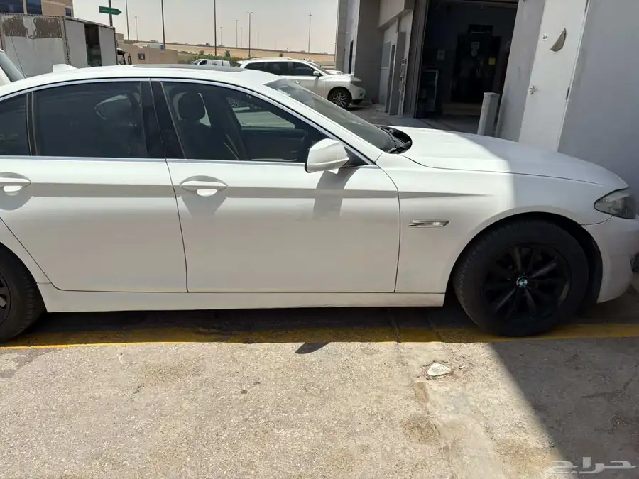 BMW 520 2013 جير اوتوماتيك ممشى 293000 قابل للزيادة فحص واس 6