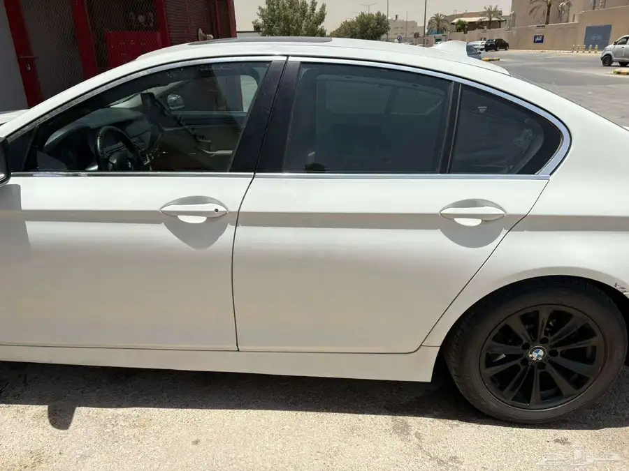 BMW 520 2013 جير اوتوماتيك ممشى 293000 قابل للزيادة فحص واس 1