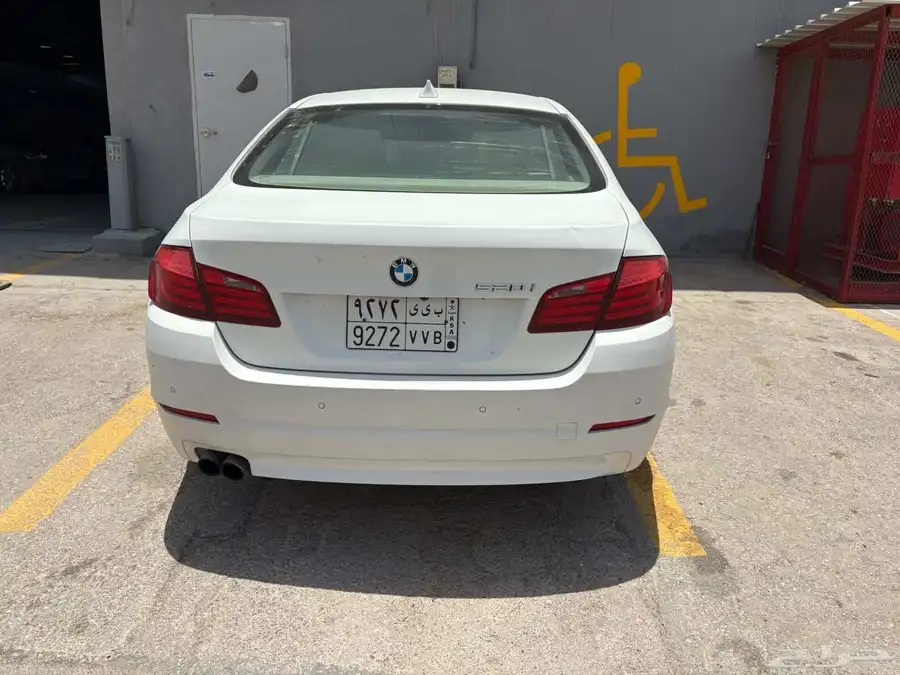 BMW 520 2013 جير اوتوماتيك ممشى 293000 قابل للزيادة فحص واس 3