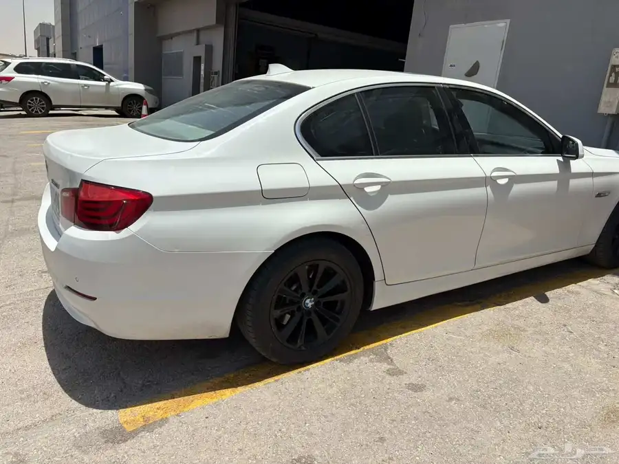 BMW 520 2013 جير اوتوماتيك ممشى 293000 قابل للزيادة فحص واس 4