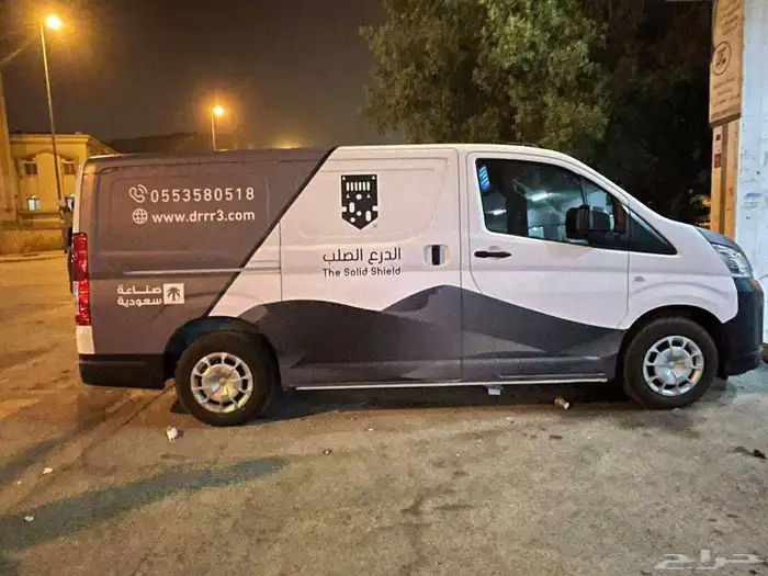 تصميم و طباعة استكر سيارات 1