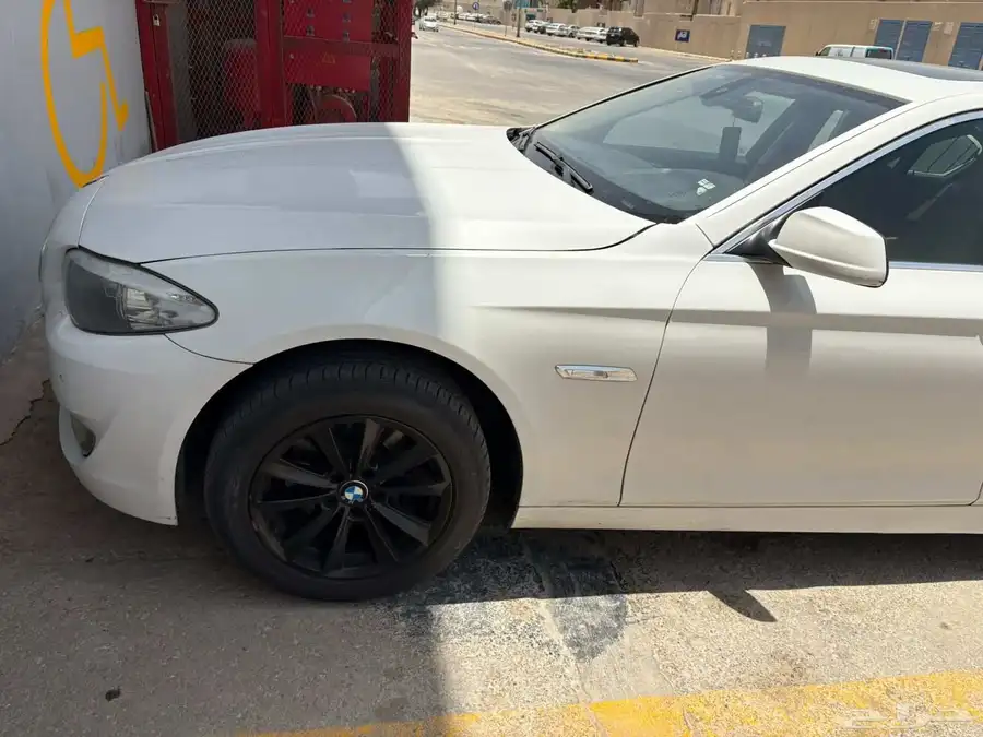 BMW 520 2013 جير اوتوماتيك ممشى 293000 قابل للزيادة فحص واس 0