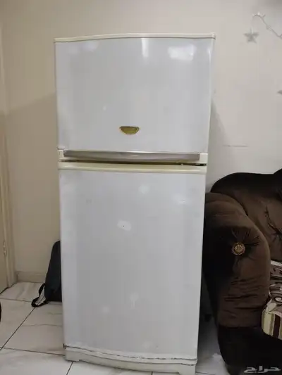 ثلاجة شارب نظيفة للبيع 0