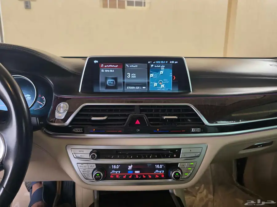 BMW 2016--740 12
