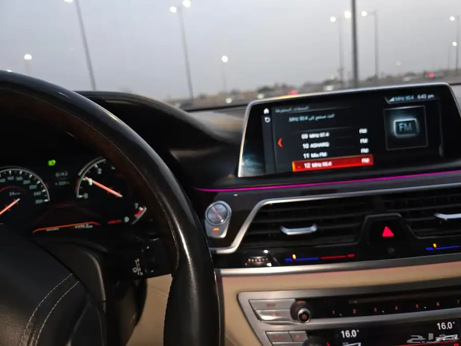 BMW 2016--740 2