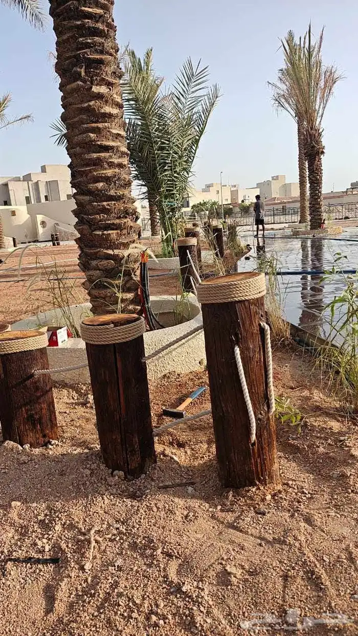 السلام عليكم ورحمه الله يوجد جميع انواع الاخشاب عدنان مربيع 13