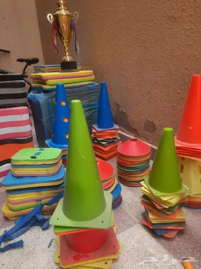 ادوات كره قدم وادوات سباحه للبيع 2