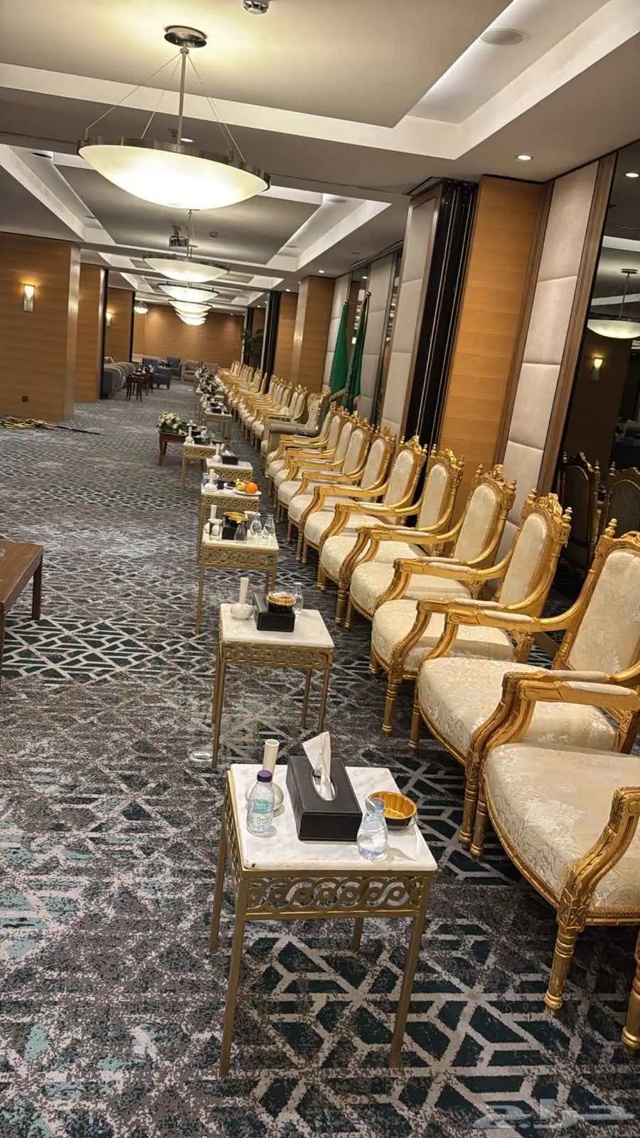 مكيفات ايجار تاجير كراسي طاولات سواتر الرياض حي الملقا 7