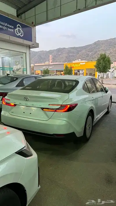 تويوتا كامري LE بنزين 2025 4