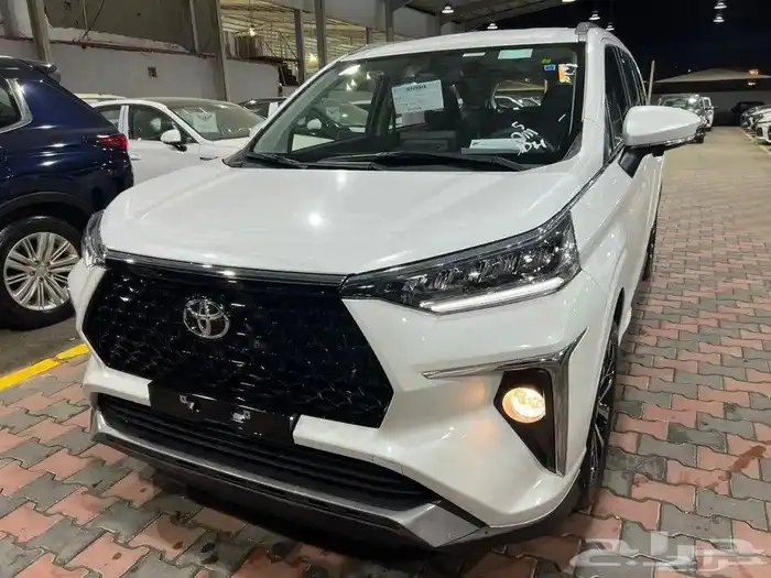 تويوتا فيلوز GLX 2025 5