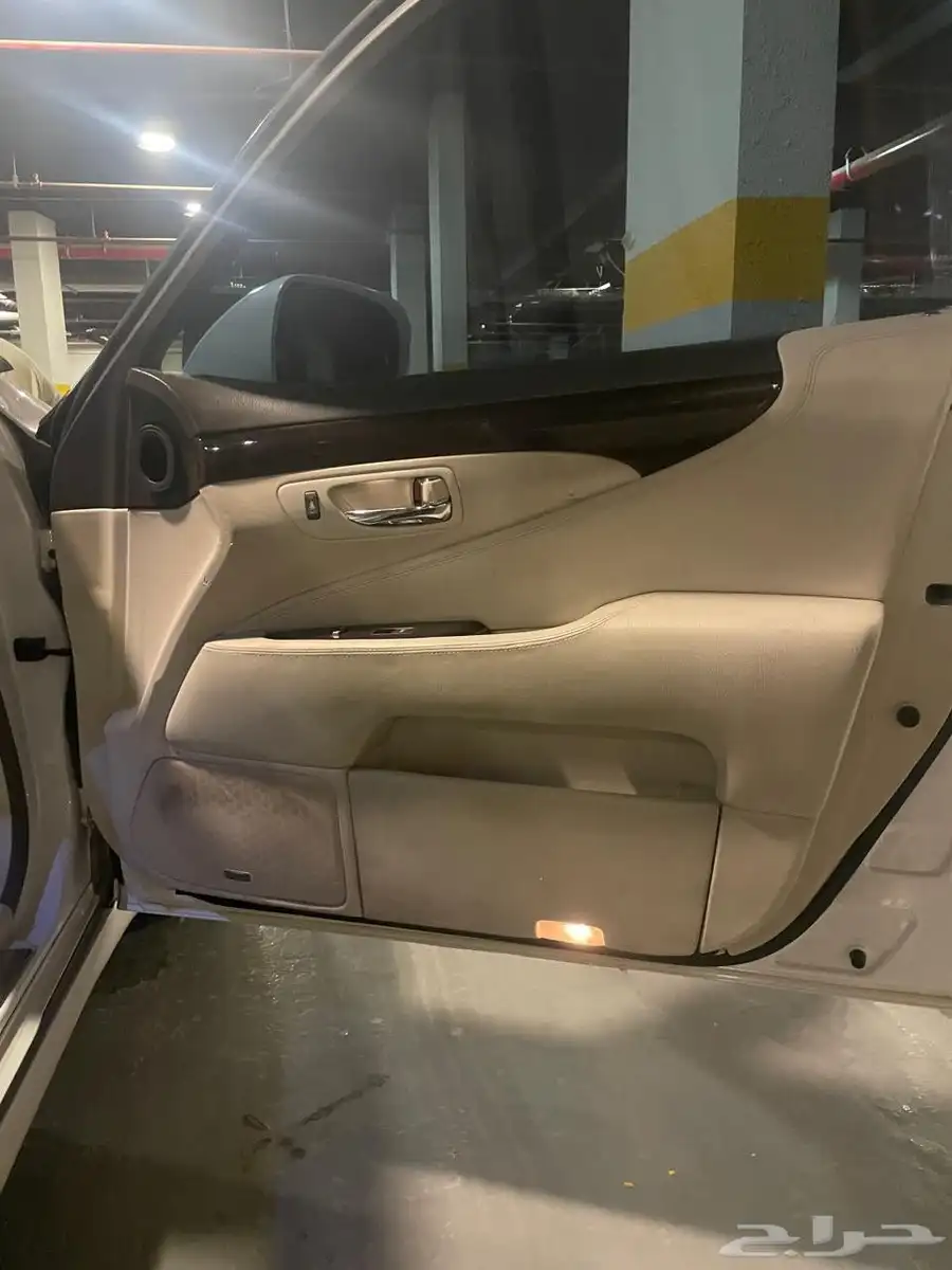 لكزس 460 LS 10