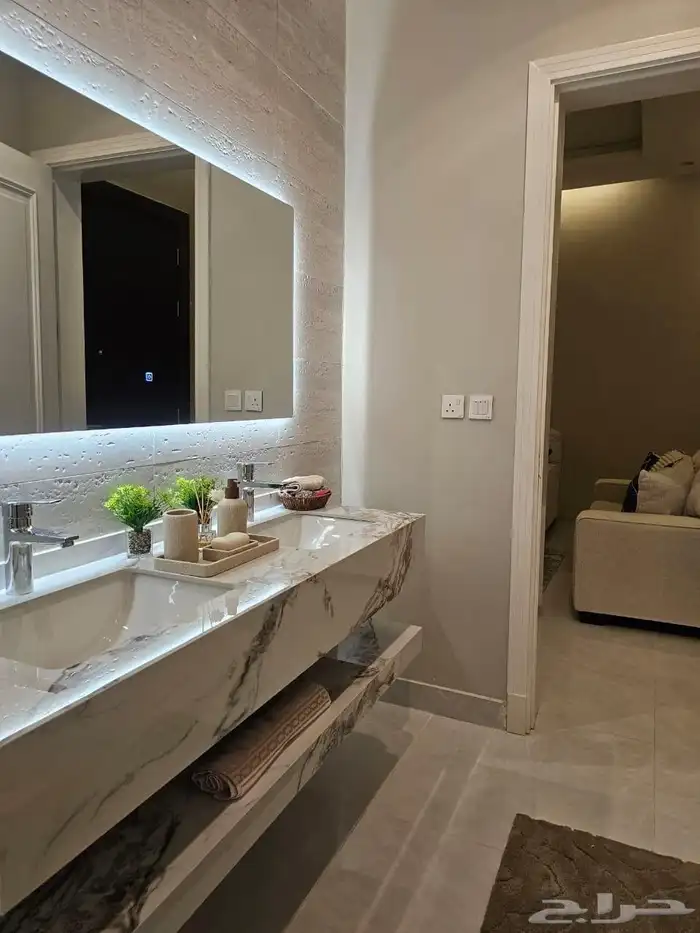 دور للبيع ملحق رووف 5غرف 4دورات مياة 311 متر 14