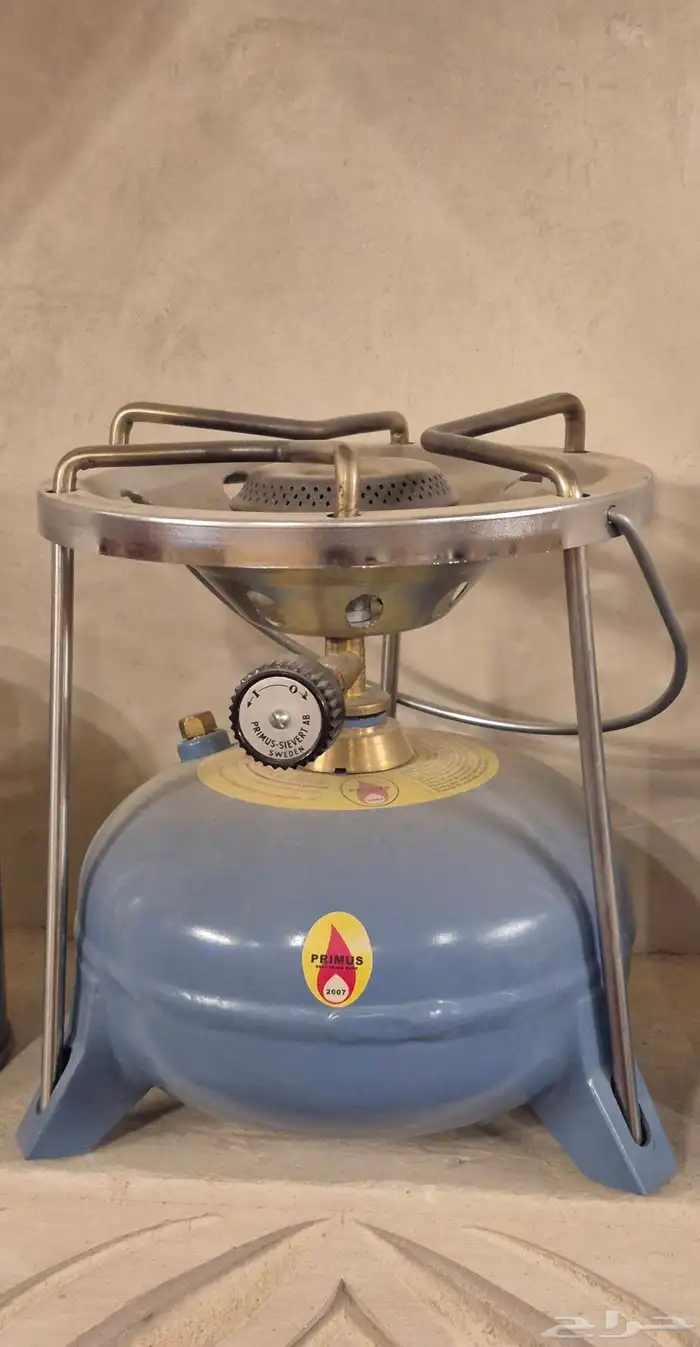 دبه ام ثلاث رجلين معدله و علبتين غاز 3