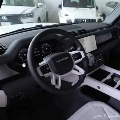 لاندروفر ديفندر S 110 موديل 2025 4