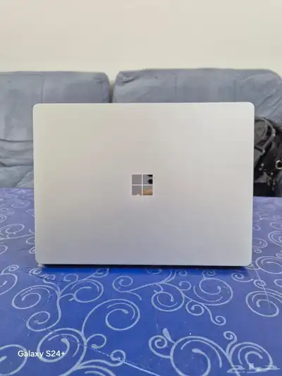Microsoft Surface Laptop Go Core i5  10th Generation 5