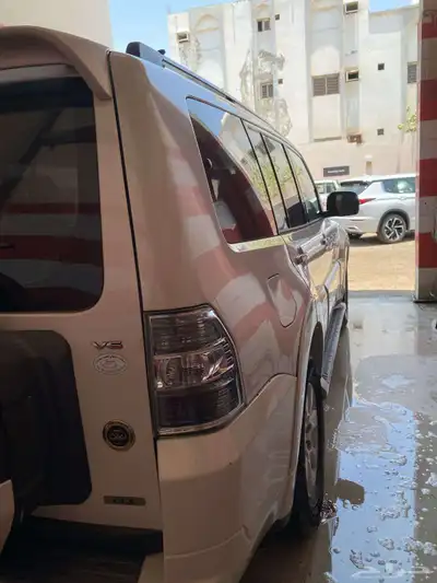 باجيرو 2011 6