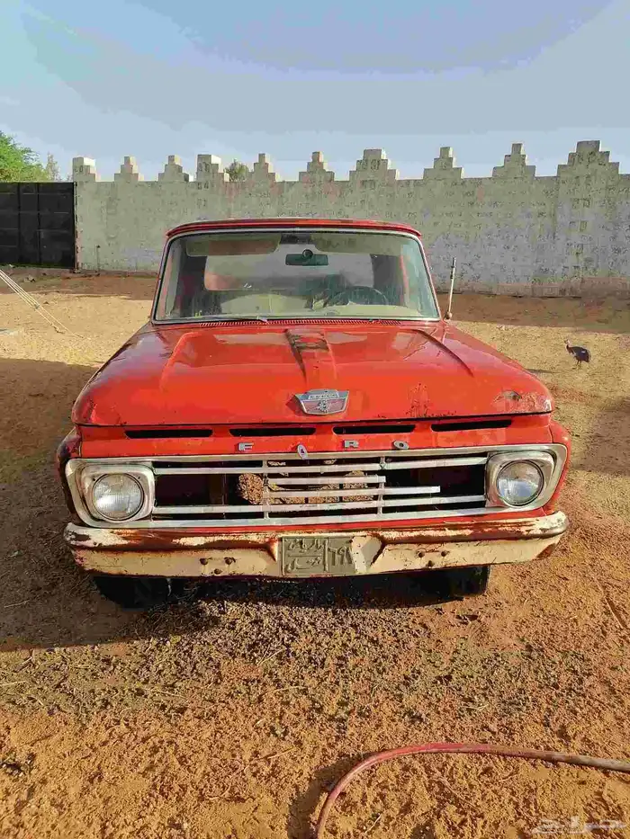 سيارة قديمة فورد موديل 1963 تراث 2