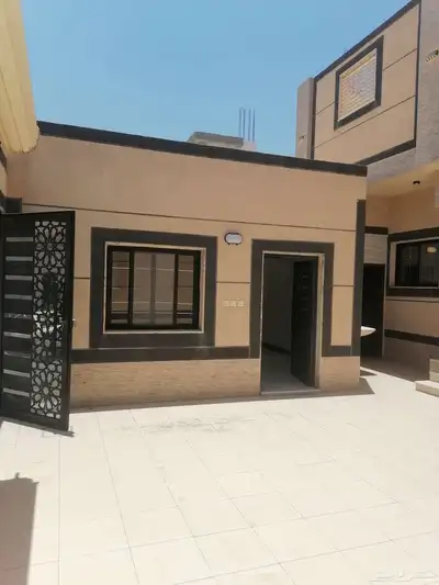 للبيع دور مساحته 310م بمخطط الرانوناء داخل حد الحرم 4