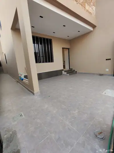 للبيع بحي اليرموك خميس مشيط روف درج خارجي تشطيب مودرن 2