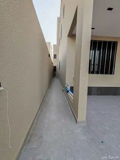 للبيع بحي اليرموك خميس مشيط روف درج خارجي تشطيب مودرن 3