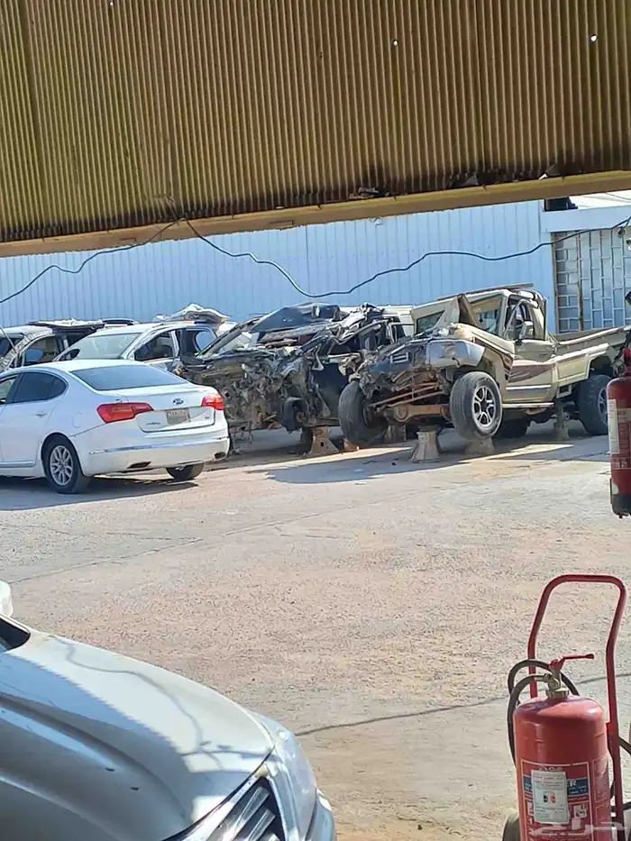 لبيع جميع قطع غيار السيارات ومحركات 1