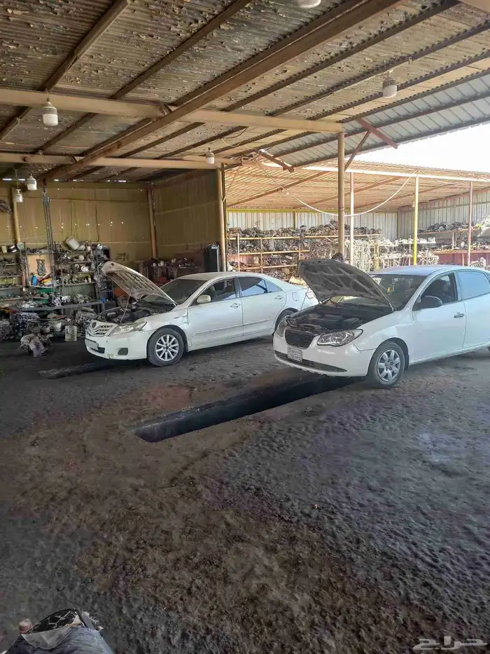 لبيع جميع قطع غيار السيارات ومحركات 2