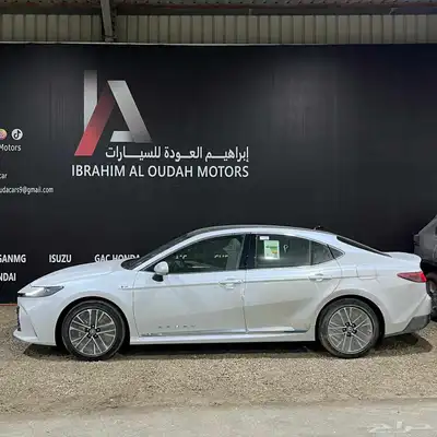 تويوتا كامري هايبرد 2025 0