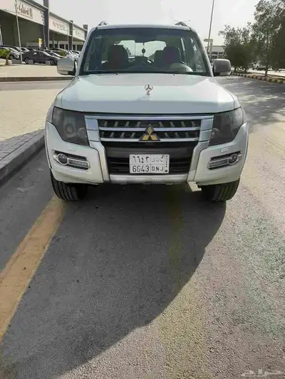 متسوبيشي باجيرو فل كامل 3800 موديل 2016 0
