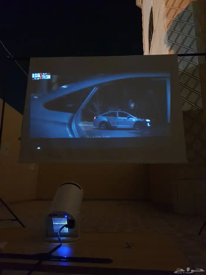 للتأجير بروجكتر مع شاشة عرض وجلسات 1