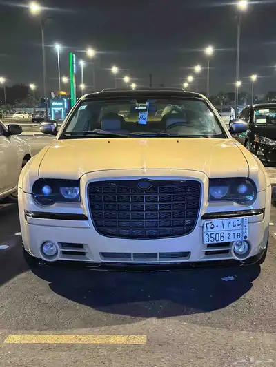 معرض الوطن للسيارات بيشة 1