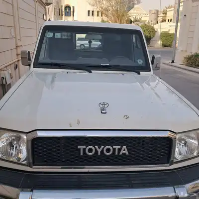 شاص اللون ابيض موديل 2016 سعودى 0