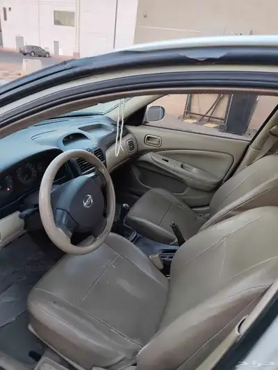 Nissan Sunny 3