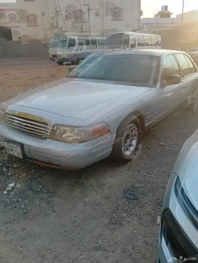 فورد فكتوريا 2001 0