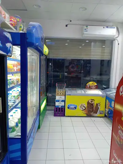 بقالة لبيع المواد الغذائيه للتقبيل 13