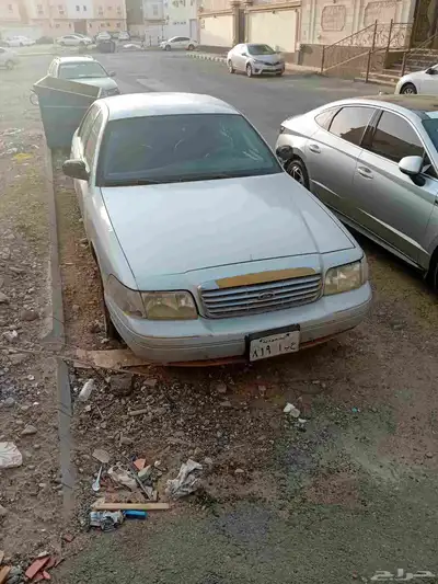 فورد فكتوريا 2001 1