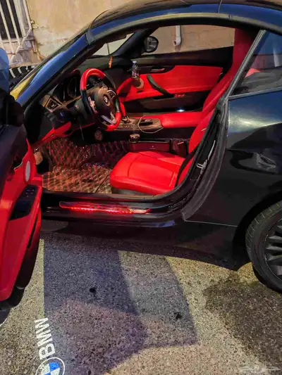 BMW Z4 sDrive 30i Dubai plate number 3