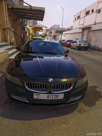 BMW Z4 sDrive 30i Dubai plate number 0