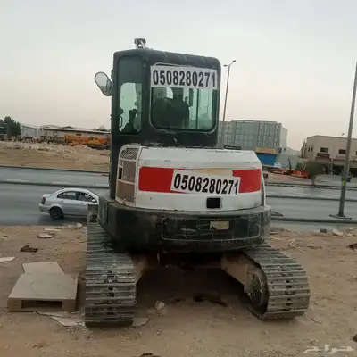 بكلين صغير للايجار حجم خمسه طن بكت ودقاق 0