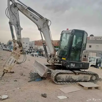 بكلين صغير للايجار حجم خمسه طن بكت ودقاق 2