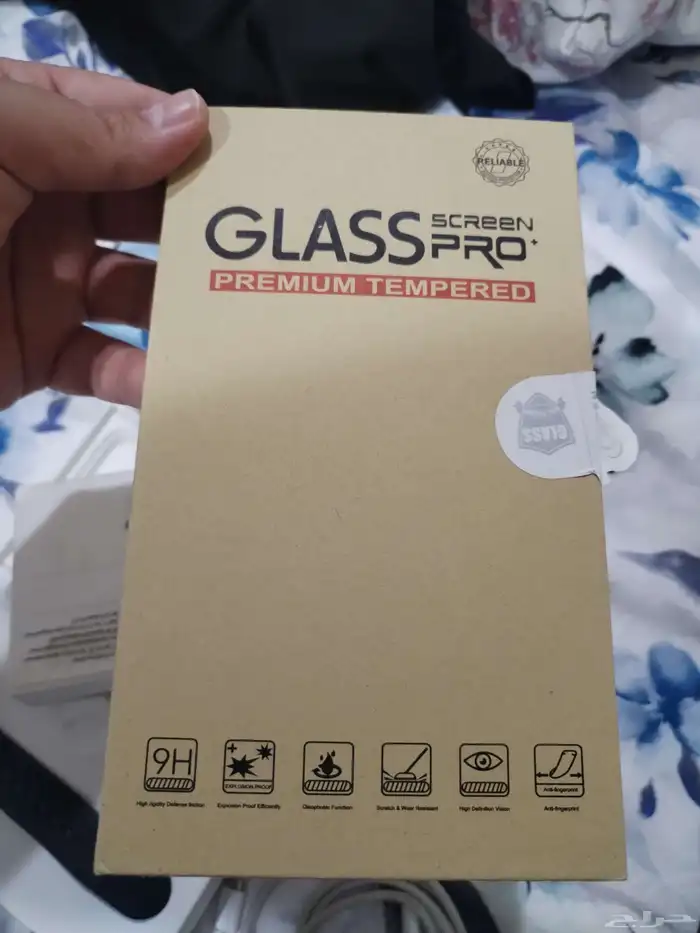 apple watch SE iphone 15 plus 5
