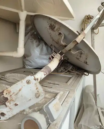 صحن دش بحالة جيدة 0
